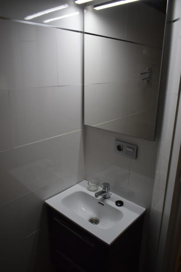 Precioso Apartamento En Pleno Centro De Cordova Esterno foto